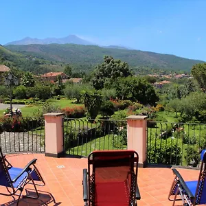  Chata Vulcano, Tra L'etna E Il Mare
